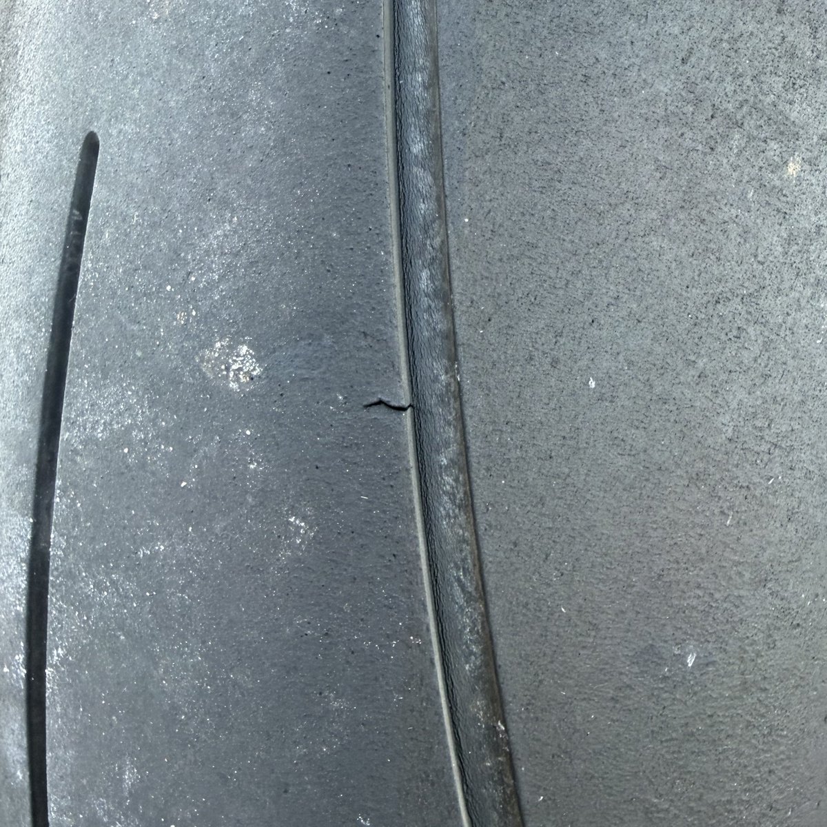 らいる tweet media