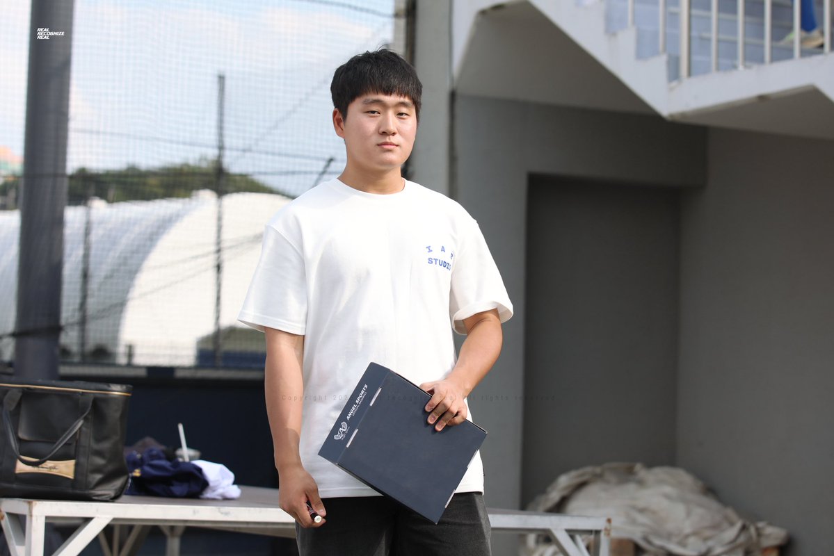 Real Recognize Real tweet media