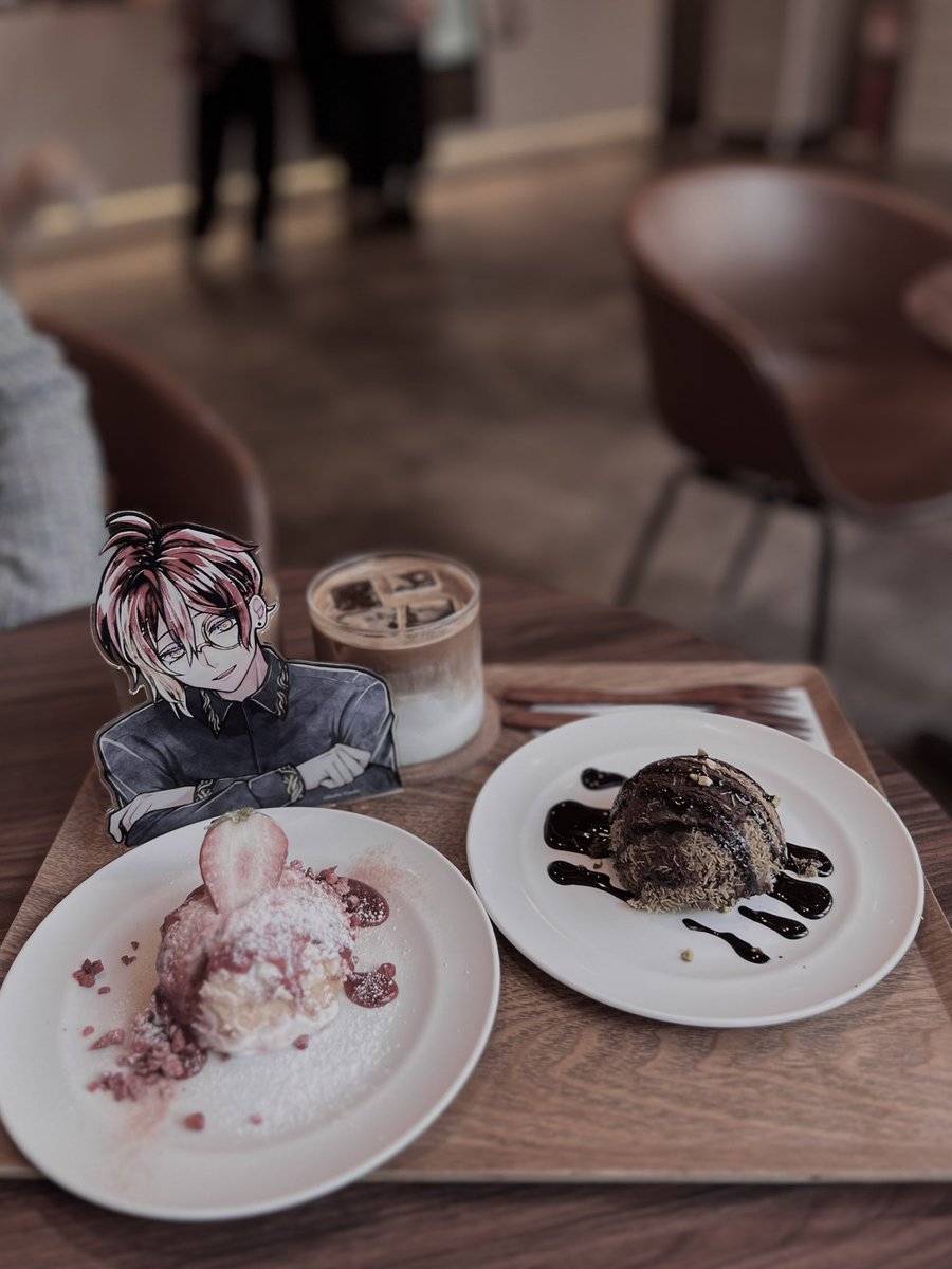 __fns_51o's tweet photo. 私とおばあちゃんと🦋の3人で新大久保デートに行ってきました꒰՞ ܸ. .ܸ՞꒱♡
タッカルビもケーキも美味しすぎて満足😍 https://t.co/z9fjU3s2XK