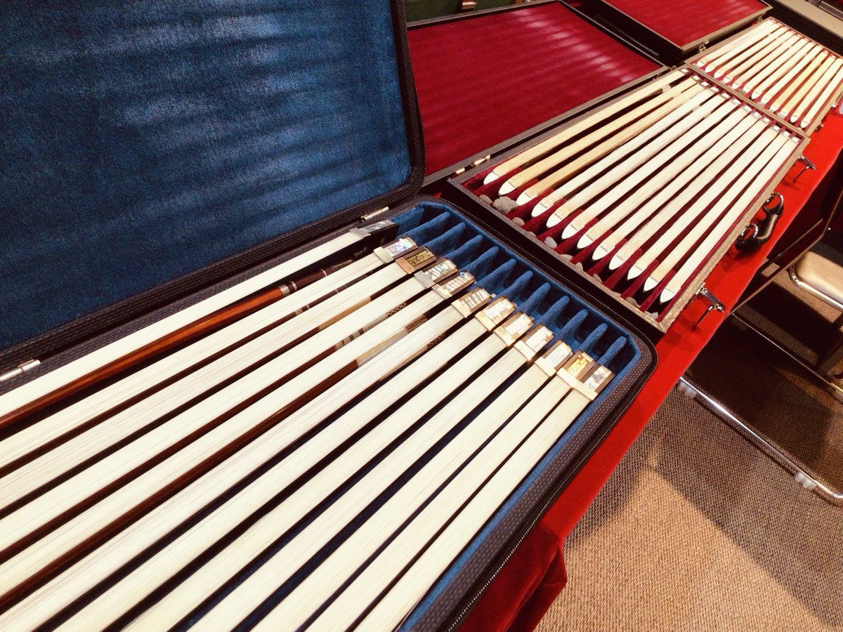 yamano_strings's tweet image. 【お知らせ📢】

チェリストの皆さま、お待たせいたしました！

毎度大好評をいただいているチェロフェアを今月も開催いたします❗️🎶

4/17(金)から4/19(日)までの三日間、銀座本店にチェロ本体はもちろん、弓、ケースも大集合。
お見逃しなく✨

 #cello #チェロ