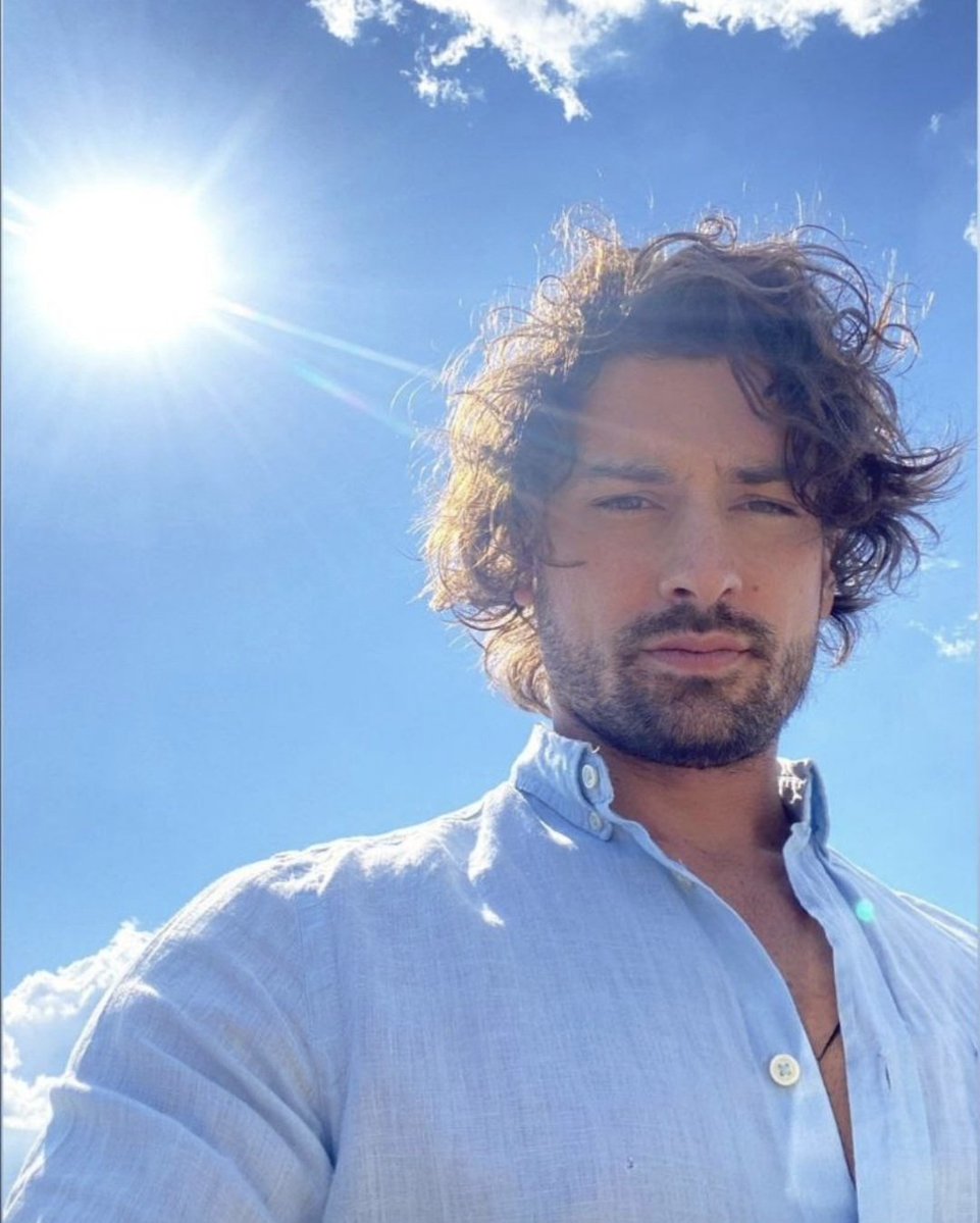 Emma💫 tweet media