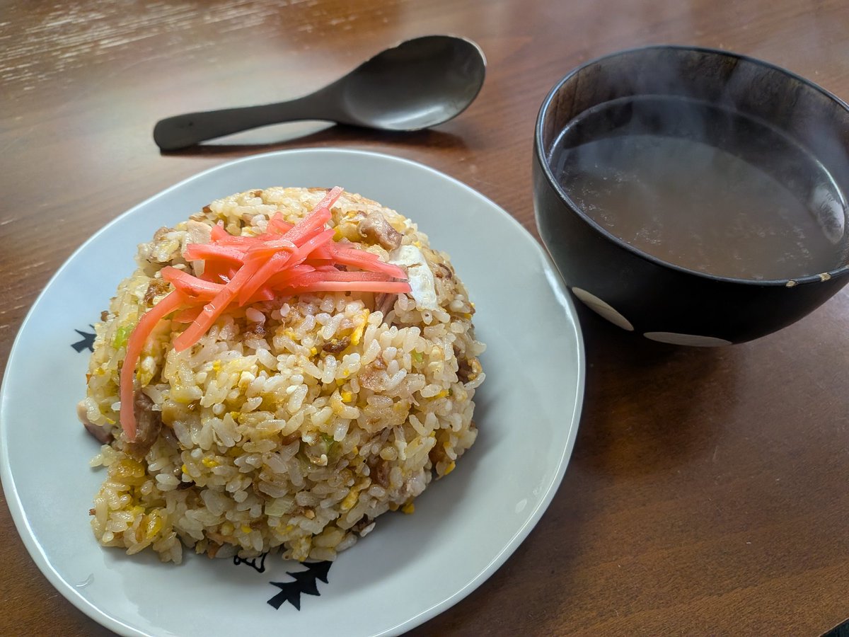 yursus2020's tweet photo. #クックら コロチャーで作ったチャーハン
これ入れるだけでチャーハンのレベルがカンストするぐらい美味い
是非お土産にどうぞ
#相模原グルメ
#チャーハン
#炒飯 https://t.co/LQmqxwSs3c