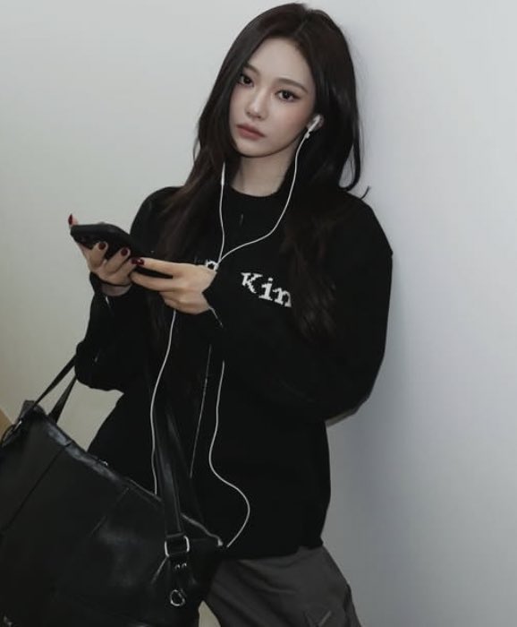 georgina tweet media