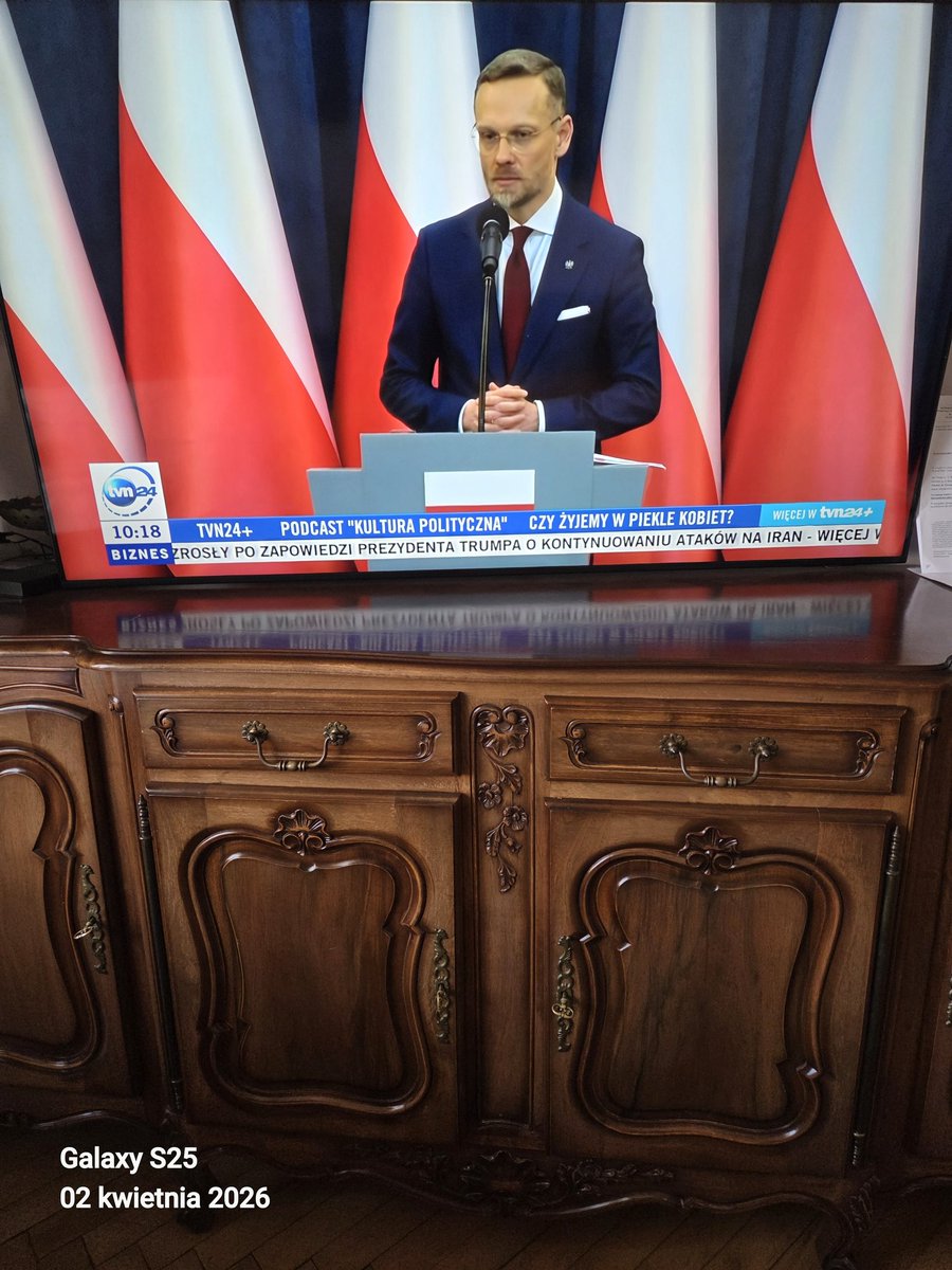 Bogdan Kucharski tweet media