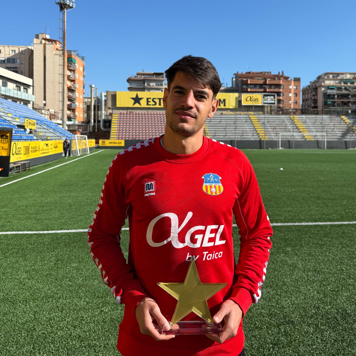 ⭐️ <a href="/AndreuHdez_4/">Andreu Hernández</a>, Jugador Estrella del mes de març!

🍺 Amb <a href="/EstrellaDammCat/">Estrella Damm Cat</a>