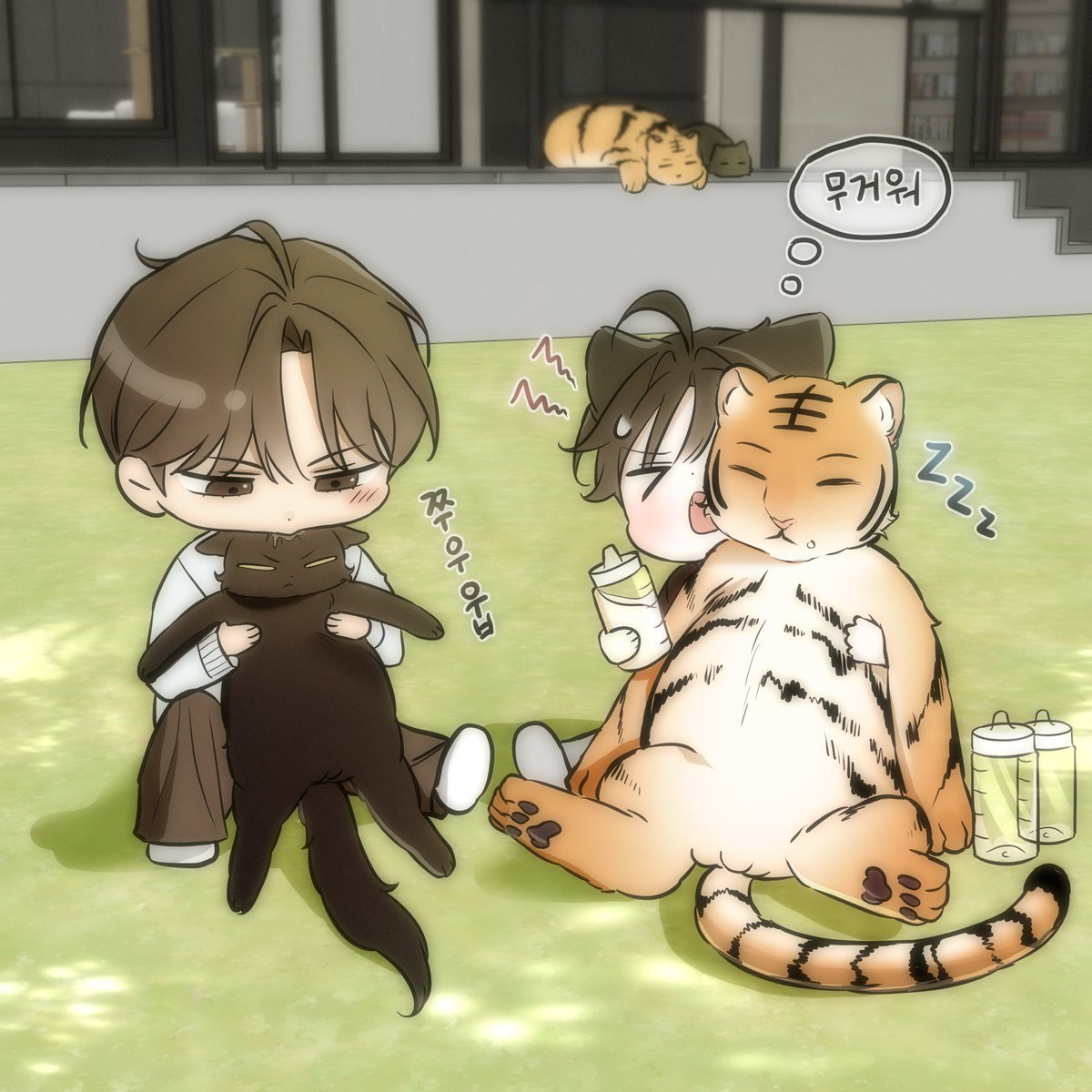 nostalgia520's tweet photo. น่ารักจังเหมือนเลี้ยงเบ่บี๋เลย สมัยปะป๊าเฉือปะปี๊แงวดำก้ะเลี้ยงดูอุ้มชูชุบชูใจกันมาตลอด รูปขวาคือเหมือนมีเบ่บี๋ช่วยกันเลี้ยงแงวดำอ้วมๆกับเฉือเด้กอ้วมๆ ป้อนนมทีพุงเต่งไปหมดแน้ะ https://t.co/vyhU8Dwj8E