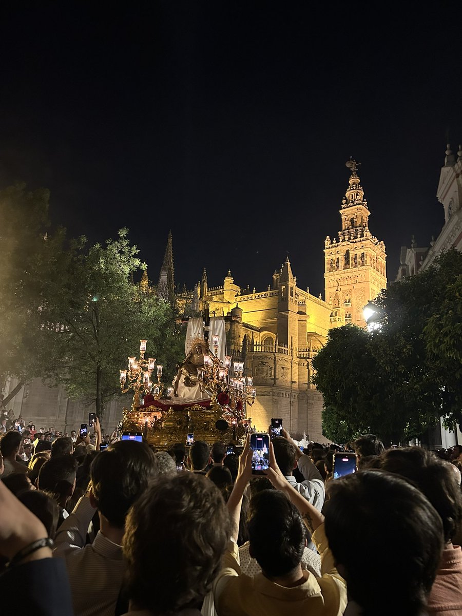 Alb_LopezRubio's tweet photo. Miércoles Santo de Fé
#SSantaSevilla26 https://t.co/BOBvvRwczq