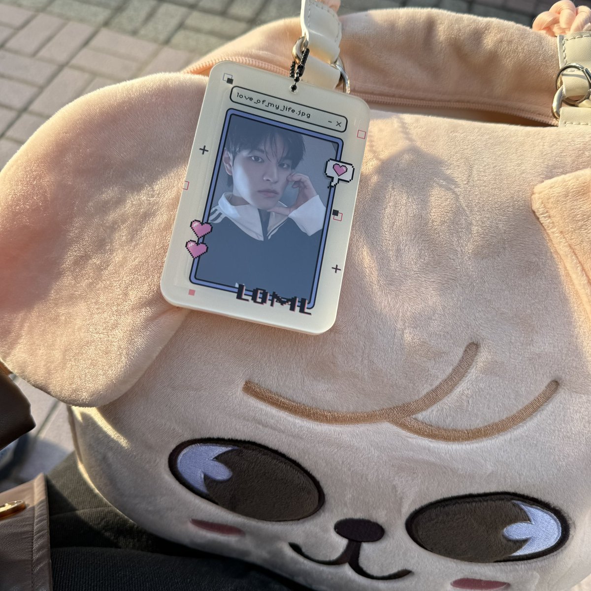 ellie ✦ tweet media