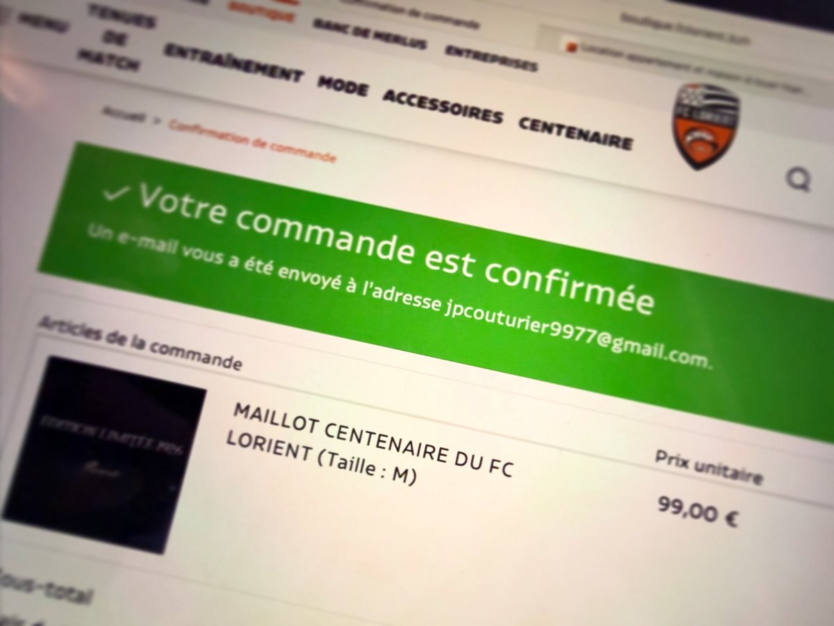 JpCouturier9977's tweet image. Cadeau à moi même… parce que je suis Merlu depuis 1995 (et même un peu avant), ce weekend ça va être la fête 🥳 🤩 @fclorient #Lorient #FCLorient #Centenaire #MerluForever #Kiff