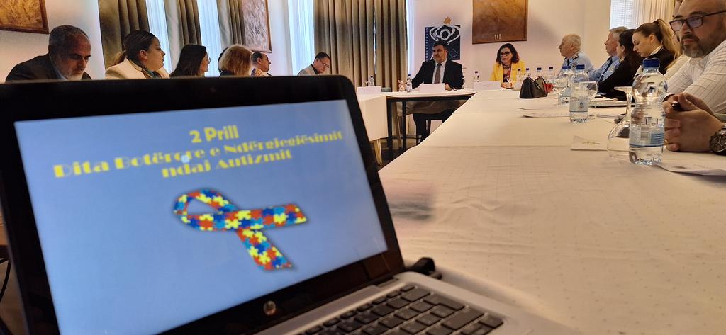 kosombudsperson's tweet photo. Happening now: Marking World Autism Awareness Day in Rahovec. Discussion w/ local authorities and reps of civil society organisation. Roundtable organised in cooperation w/ NGO "Hareja". https://t.co/gdMCxbiE40
