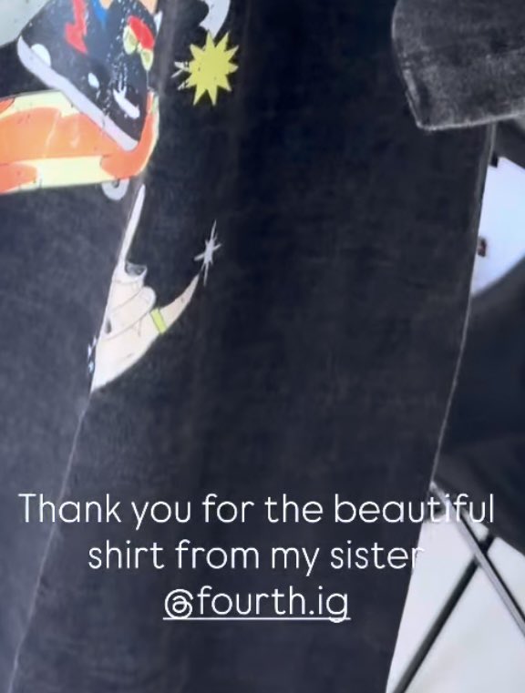 ไอซ์ 𝜗𝜚 tweet media