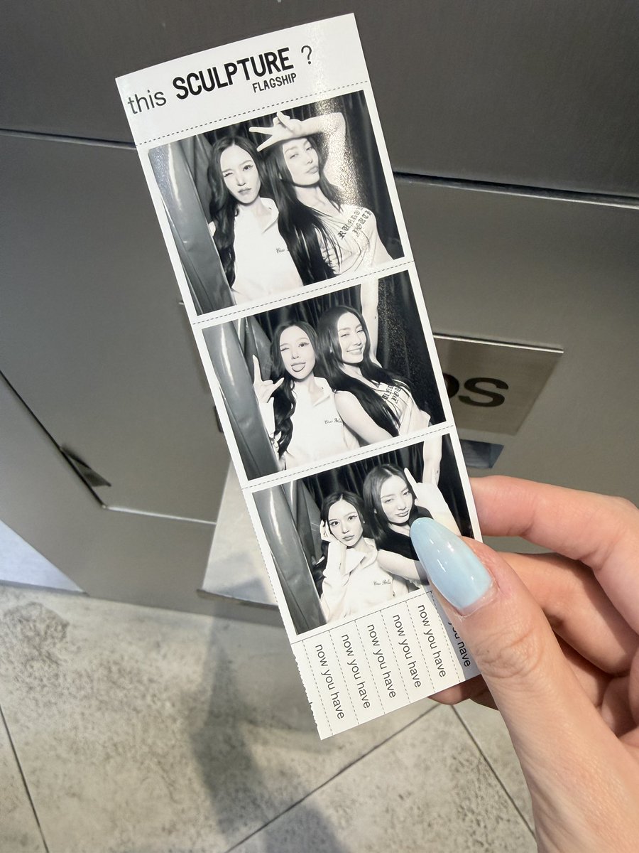 MALIN มาลิน tweet media