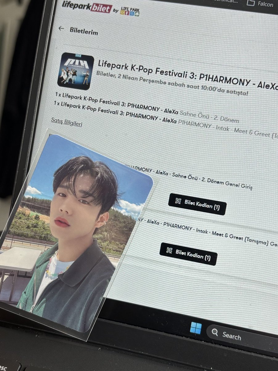 sen barnes 🦈 #UNIQUE tweet media