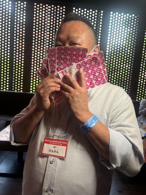 けんけん tweet media