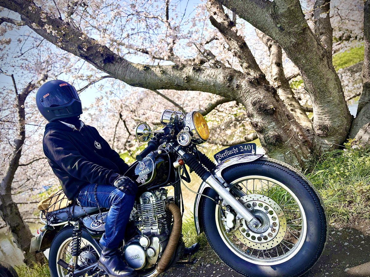 いかろす tweet media