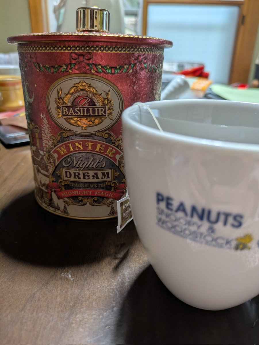 Luna_01816032's tweet photo. #BASILUR
初めて飲んだ
美味しすぎる……！！！
缶が豪華で素敵✨
超いい香りします。 https://t.co/YGiUyOOfxq