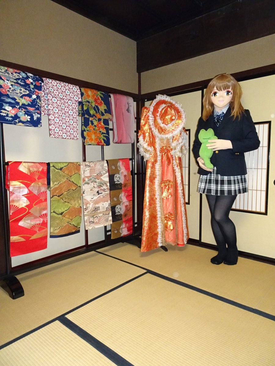 ころけろ tweet media