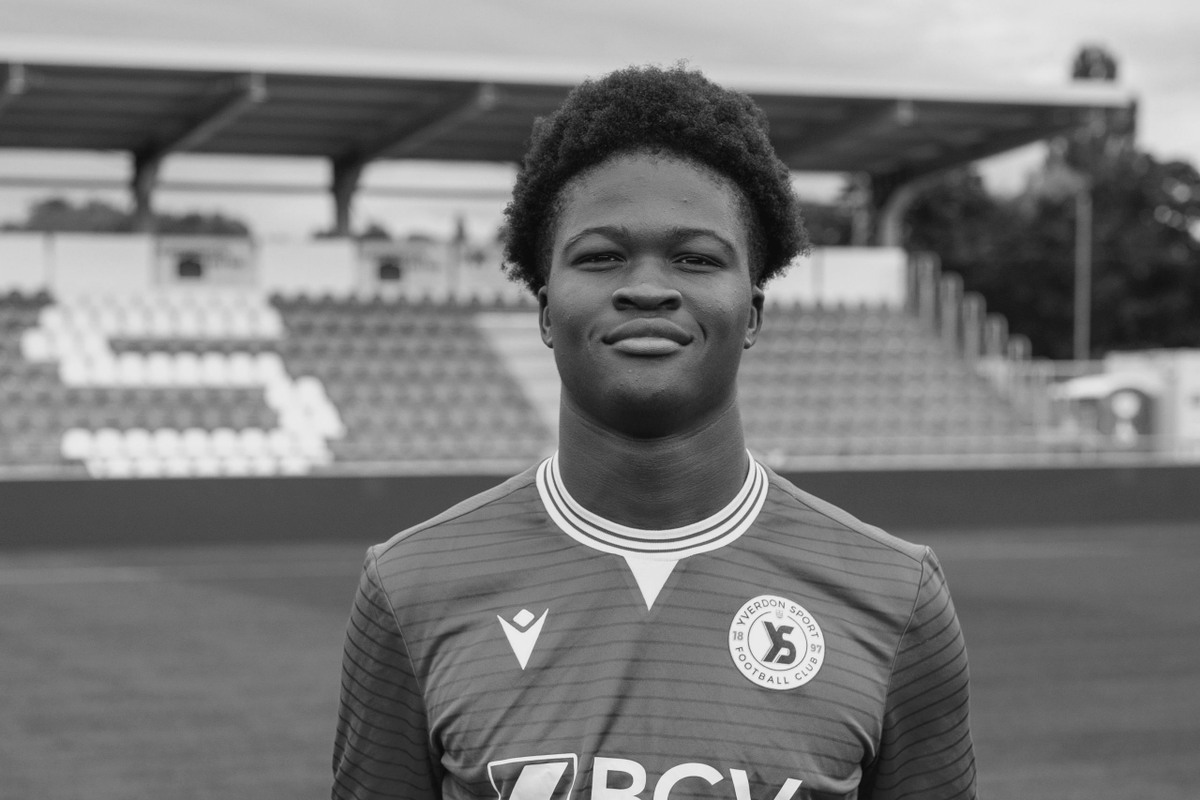 yverdonsport's tweet photo. Yverdon Sport est profondément attristé par le décès de Mamadou Alpha Diallo.

Le club adresse ses pensées les plus sincères à sa famille, à ses proches, à ses coéquipiers ainsi qu’à l’ensemble de l’encadrement, tous durement touchés par cette disparition.

#AllezYS #UnisUnique https://t.co/i5f6HP8XHQ