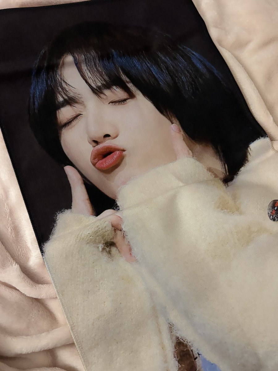 selling_phoca's tweet photo. 범규 반사 슬로건 양도합니다
최범규 txt 투바투 투모로우바이투게더 반슬 양도 판매 거래 https://t.co/PSqJgmwvbB