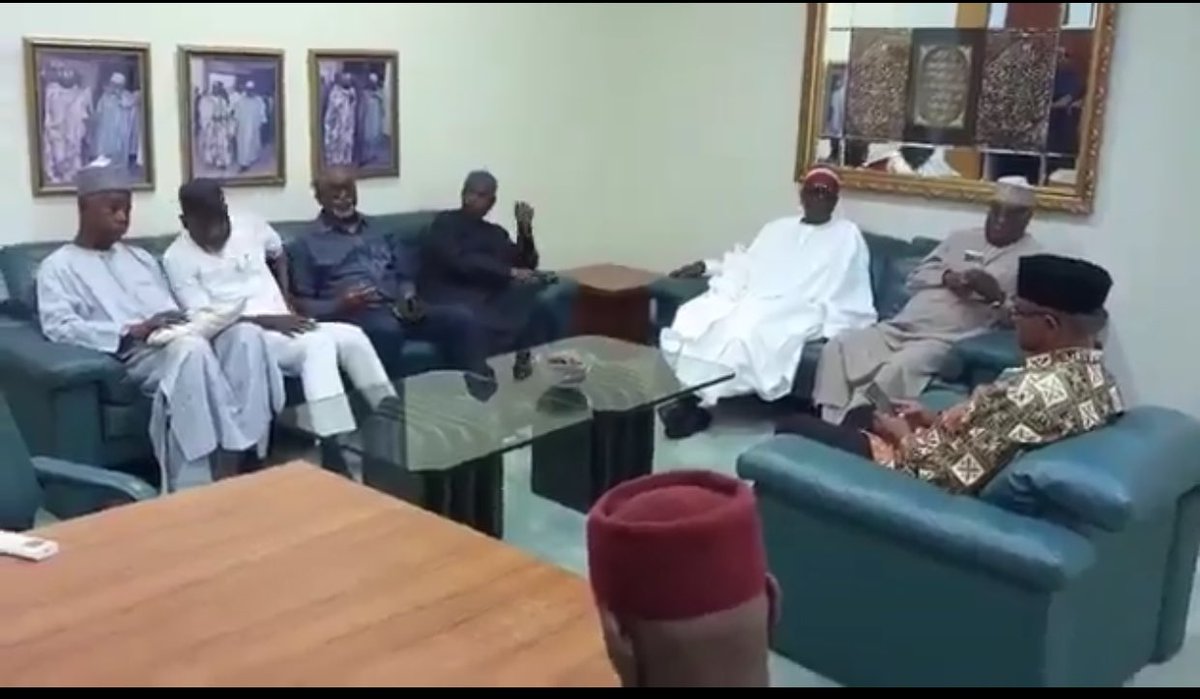 Very Angry Bird😡🕊️ tweet media