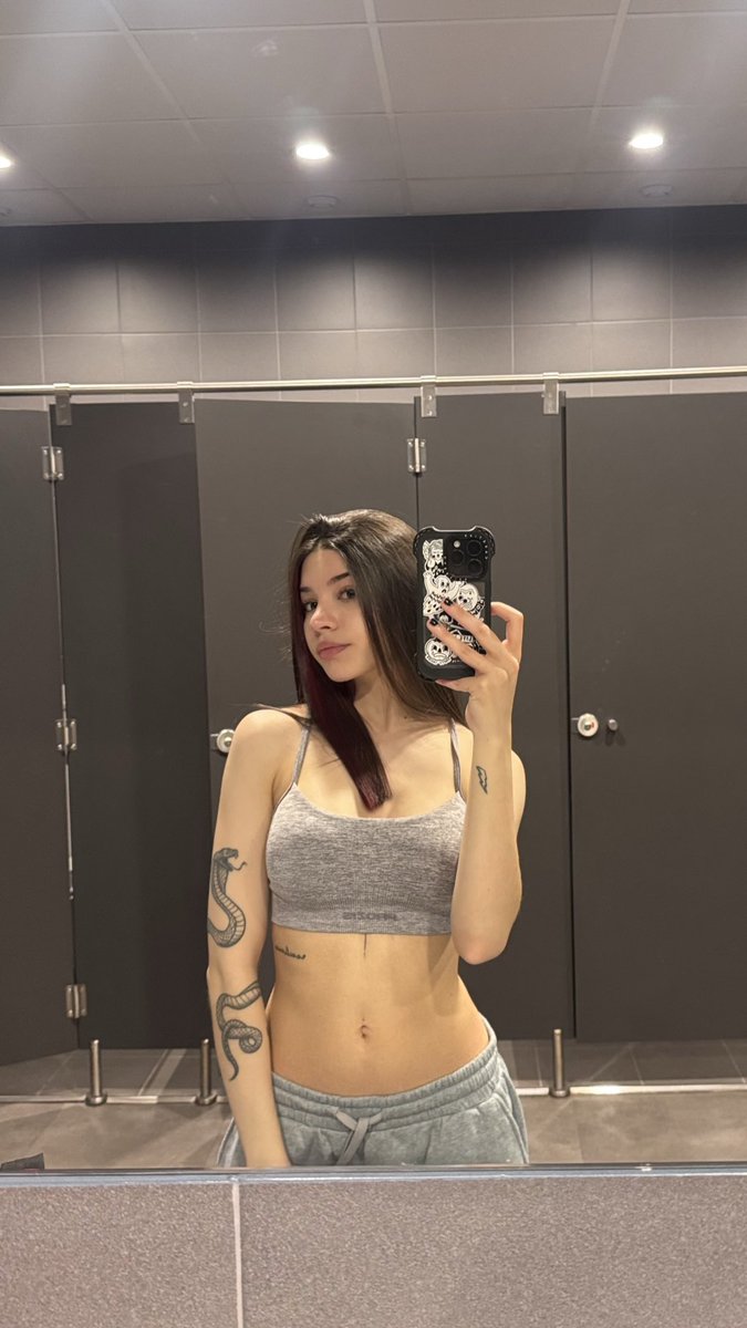 ᴀᴍᴀɴᴅᴀ tweet media