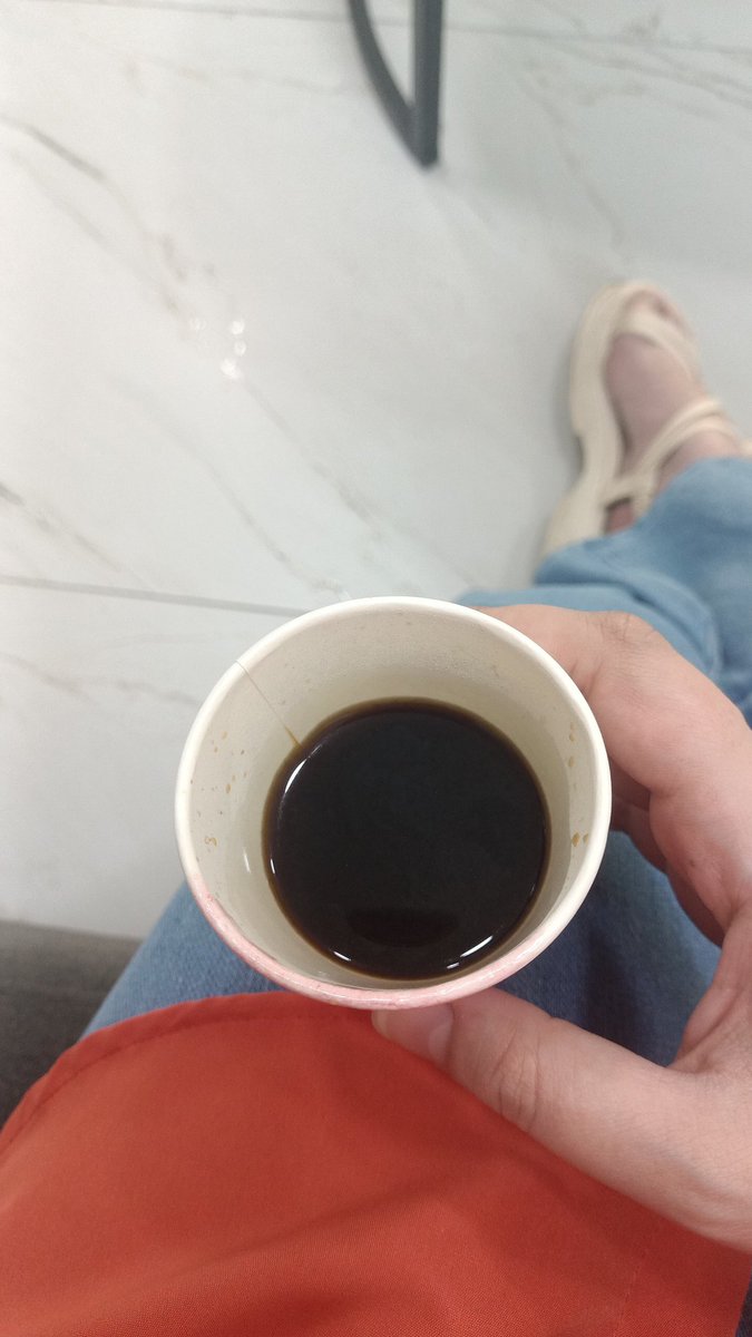 سُلا. tweet media