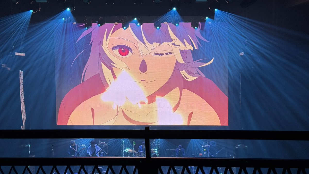 秋鷲✎画集発売中&まほせか長編アニメ化する"かも" tweet media