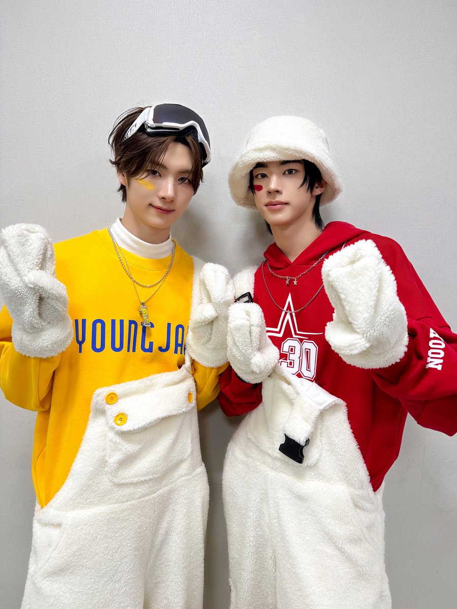 𝐑𝐮!♡ tweet media