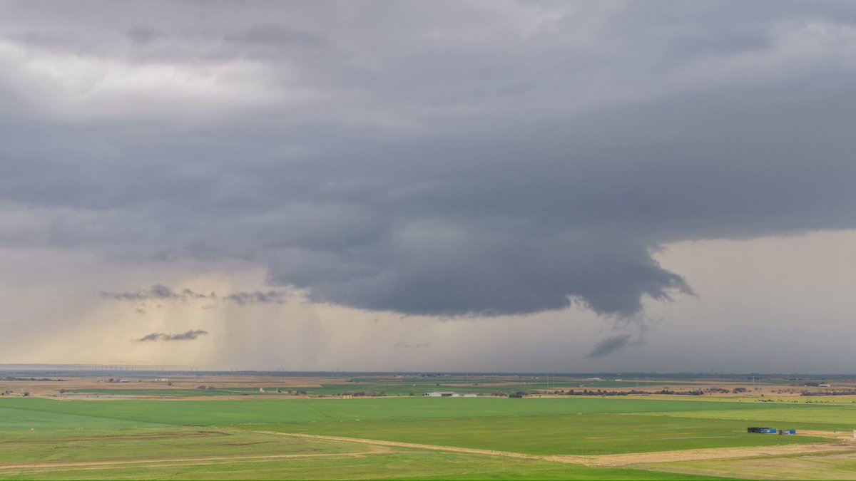 stevejkfor's tweet image. Spending a lot of time watching clouds as they roll by.  Storm chasing last night near Okarche and then a timelapse this morning. #drone #okwx #dronelife #dronepilot #storms #clouds