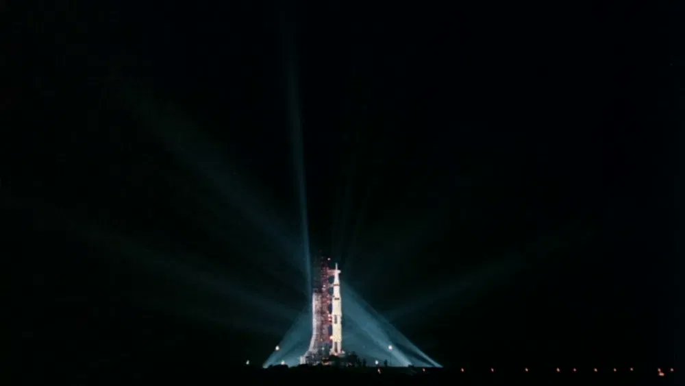 Columned tweet media