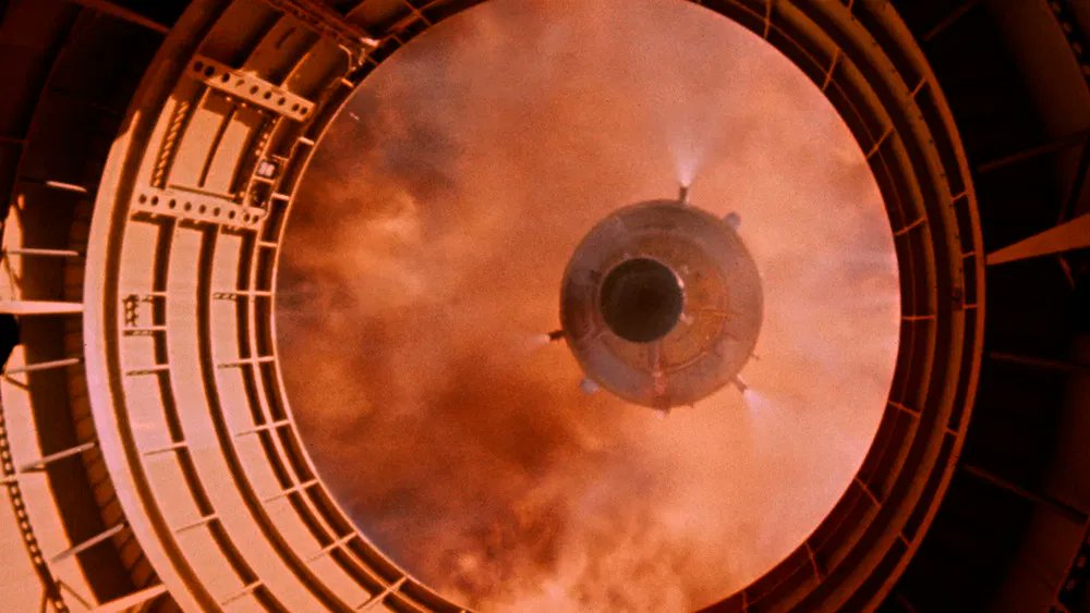 Columned tweet media