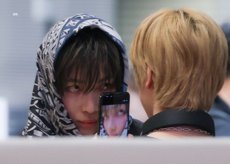 ari on fire ✮ ⋆ ˚ tweet media