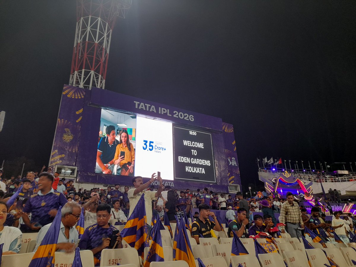 SRKKrishnagarFC's tweet photo. Ajke stadium e ekta-i kotha —
Korbo, Lorbo, Jeetbo! 💜🔥
#KKR #AmiKKR 
@iamsrk @KKRiders @SRKCHENNAIFC https://t.co/VOcCqkGJtd