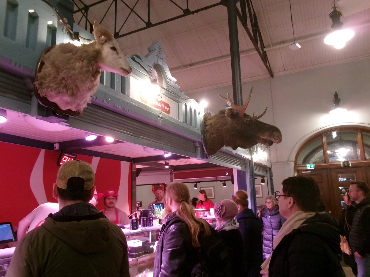 こばやしあやな tweet media