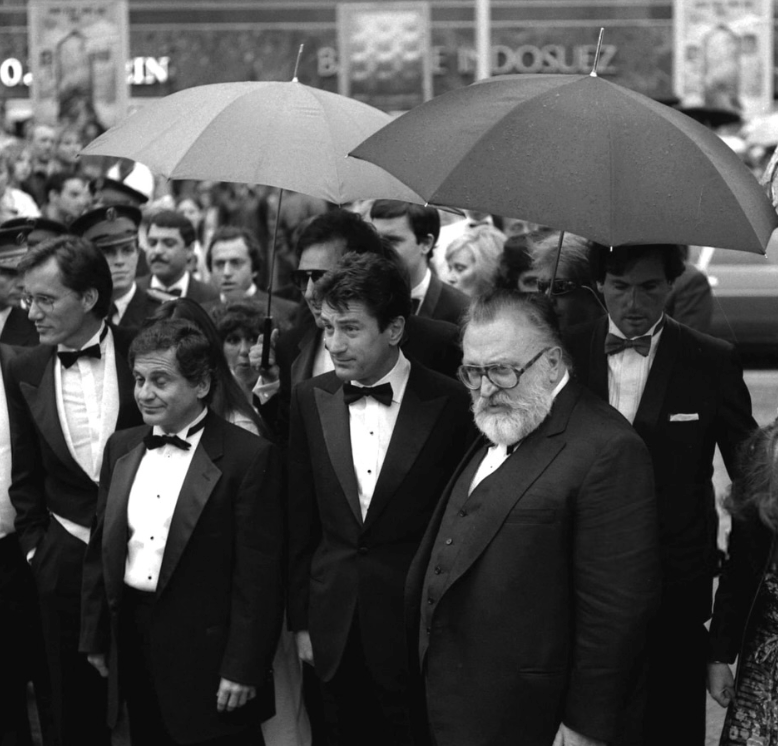 Distracted Film tweet media