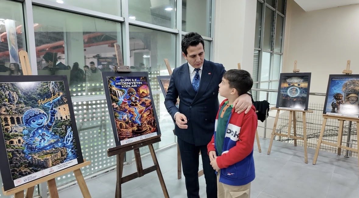 İlçe Milli Eğitim Müdürümüz Sayın Hikmet BİLGİL, danışman öğretmenlerimiz ve yarışmaya katılan öğrenci takımlarımızla bir araya gelerek süreci yerinde takip etti.