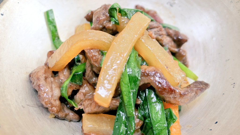 mogumogu tweet media