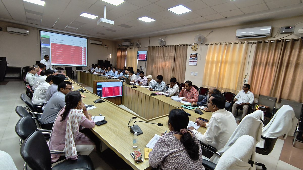 DM SHAHJAHANPUR tweet media