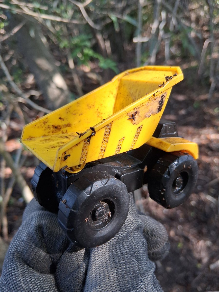 TJRPitt's tweet image. Thanks for the tips, Eric!
Next time I'm driving my mini dump truck I will make sure to #thinksafe👷😁