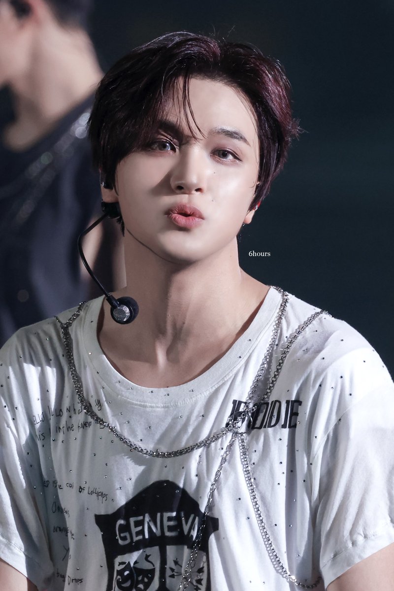 𝟔𝐡 tweet media