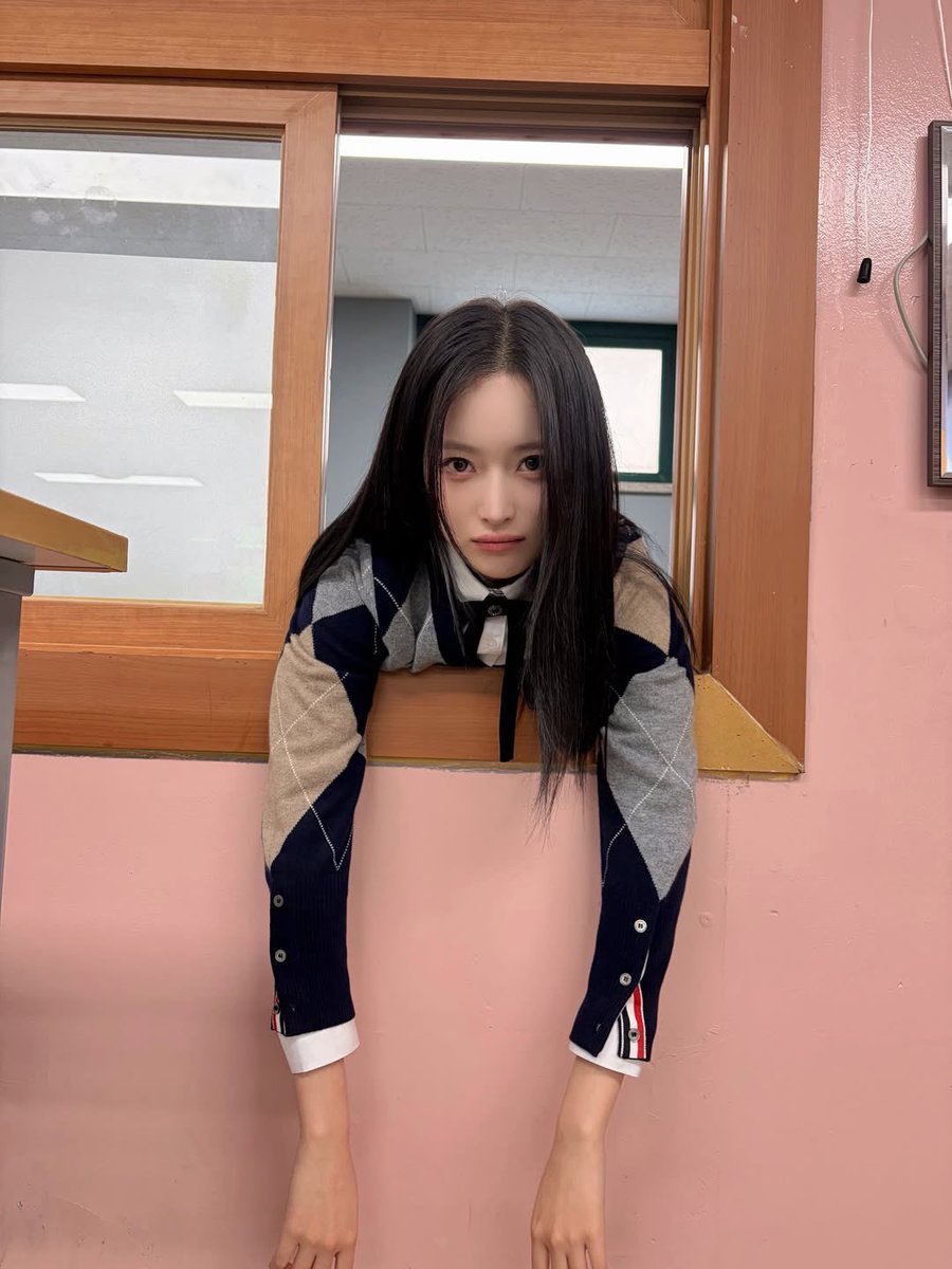 세잎 tweet media