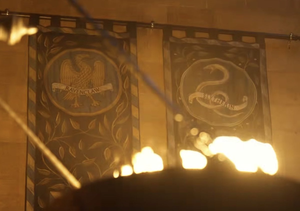 HBO 해리포터 리부트 드라마에 쓰일 래번클로, 슬리데린 인장이 처음으로 공개됐습니다!!!