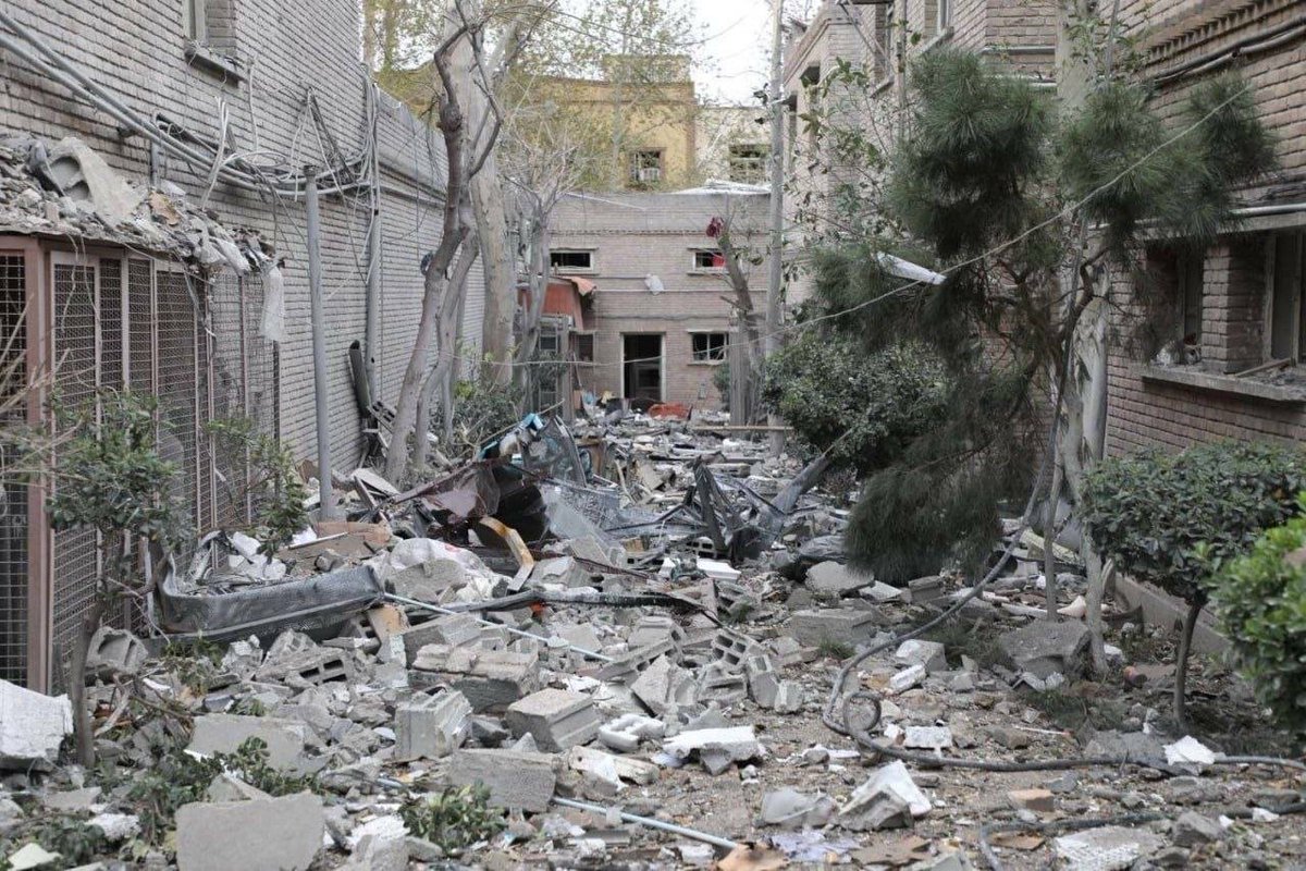 SZorofchi's tweet photo. “Attacking a research and vaccine production center such as the Pasteur Institute raises serious concerns under international humanitarian law.
Facilities dedicated to science and public health must never be targets.
#InternationalLaw #ProtectScience” https://t.co/pzn5idjjCh