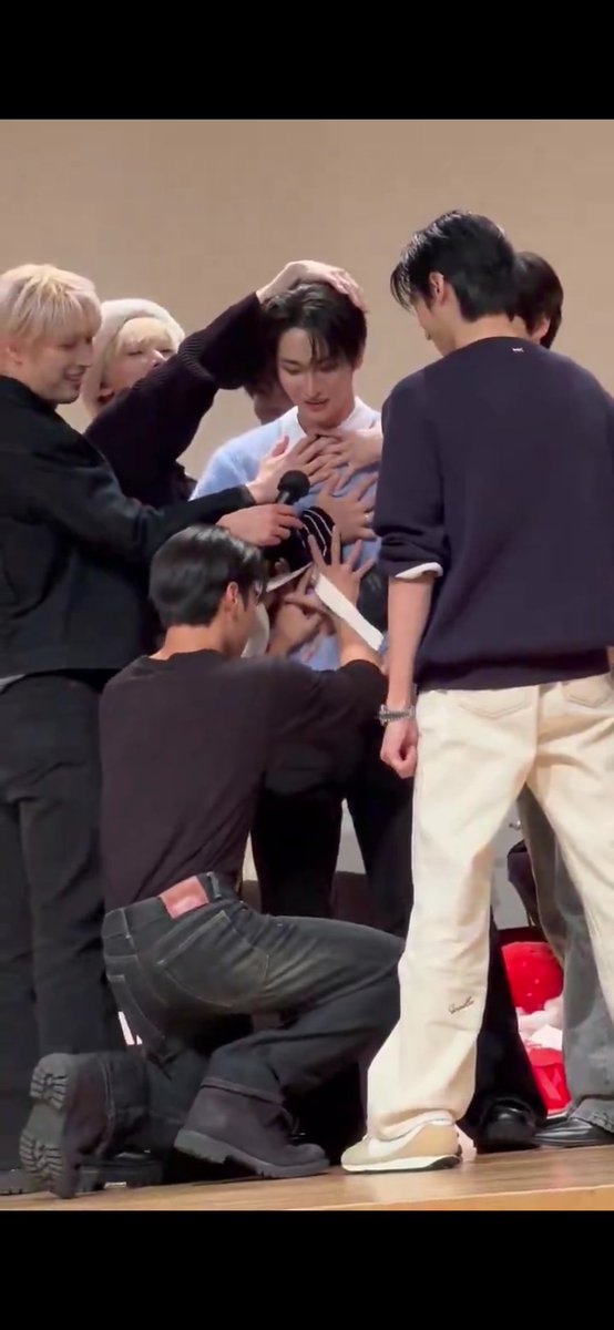 투스 tweet media
