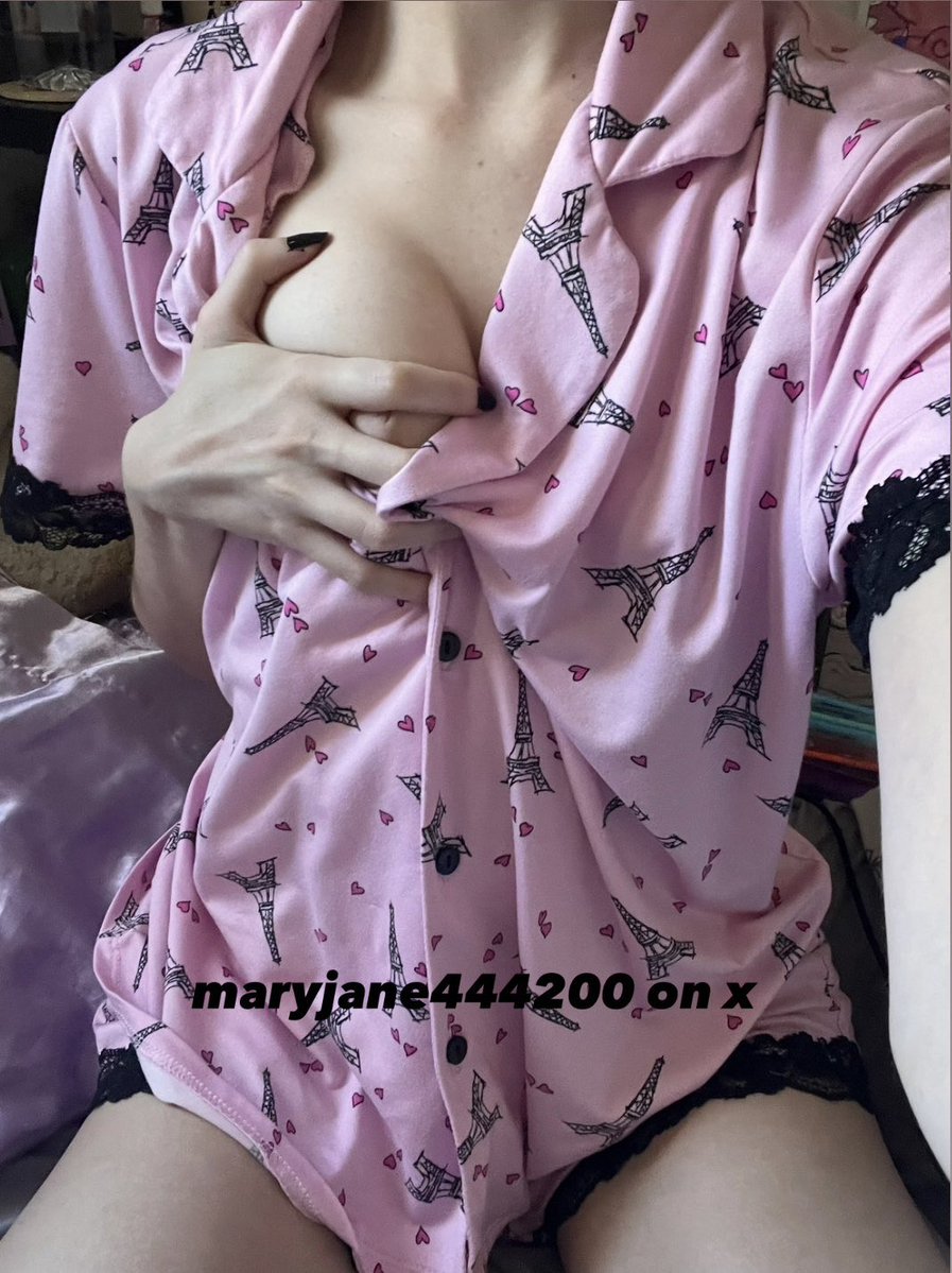 Gorgeous_girls2025 tweet media