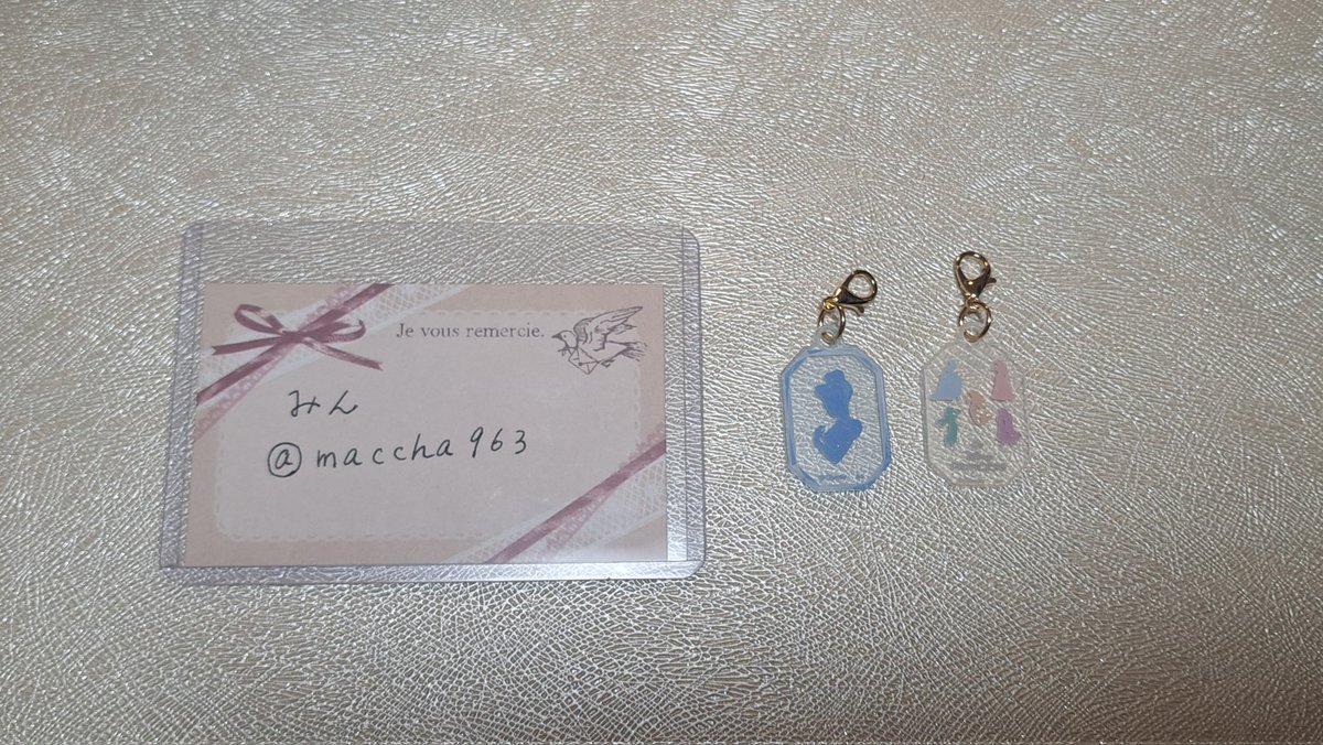 みん tweet media