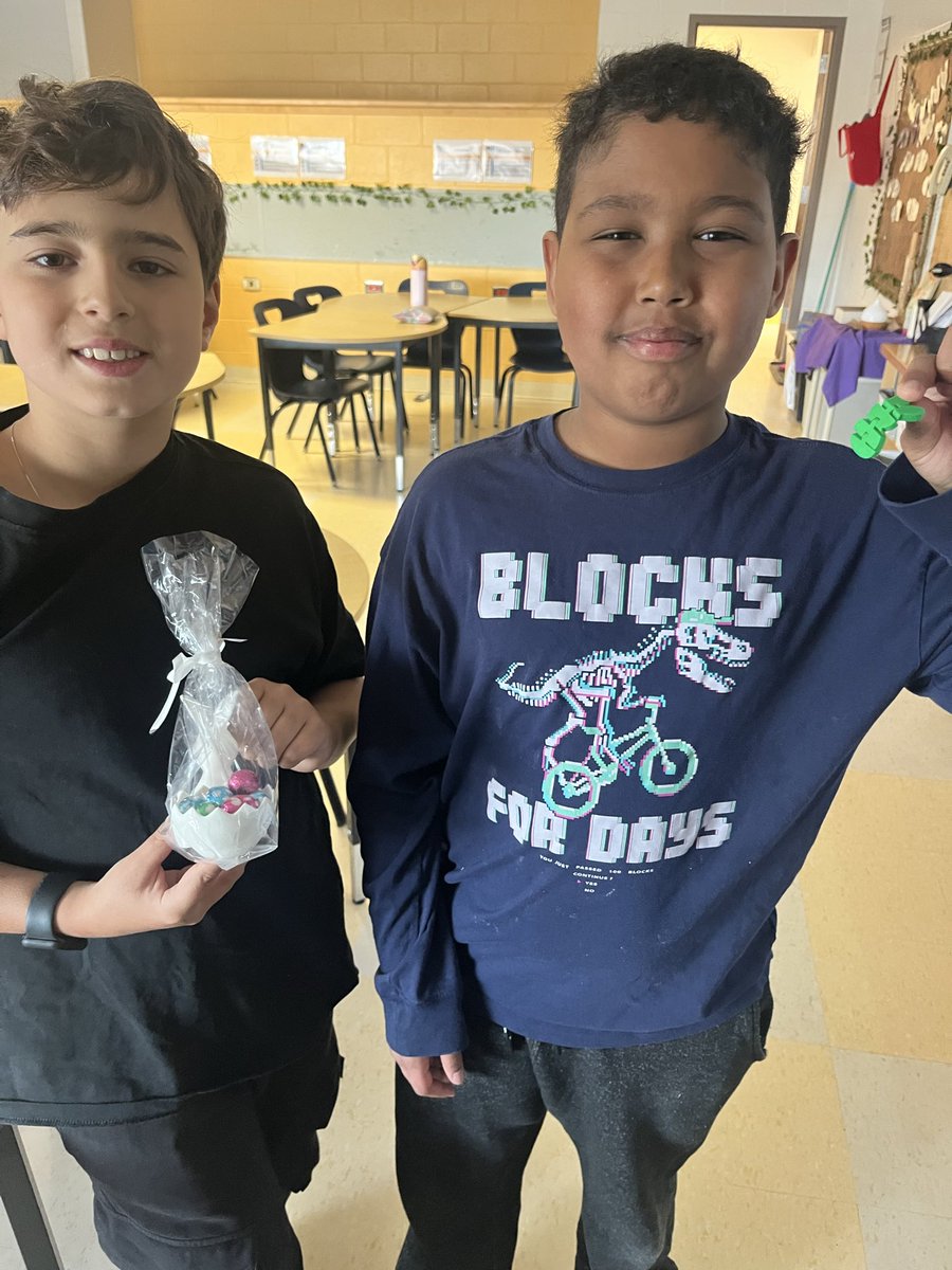 Mrs. Devine tweet media