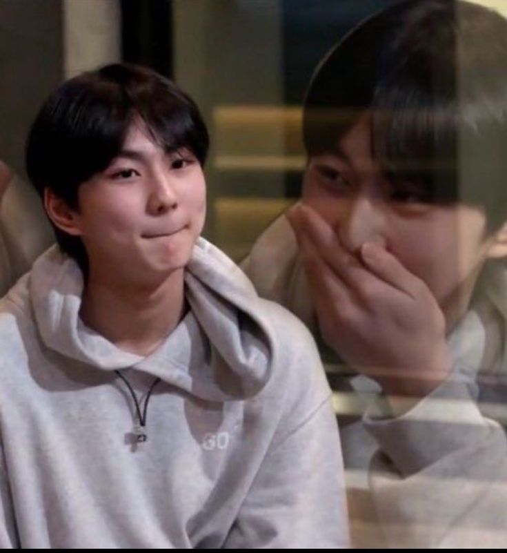 saturnnnuuu tweet media