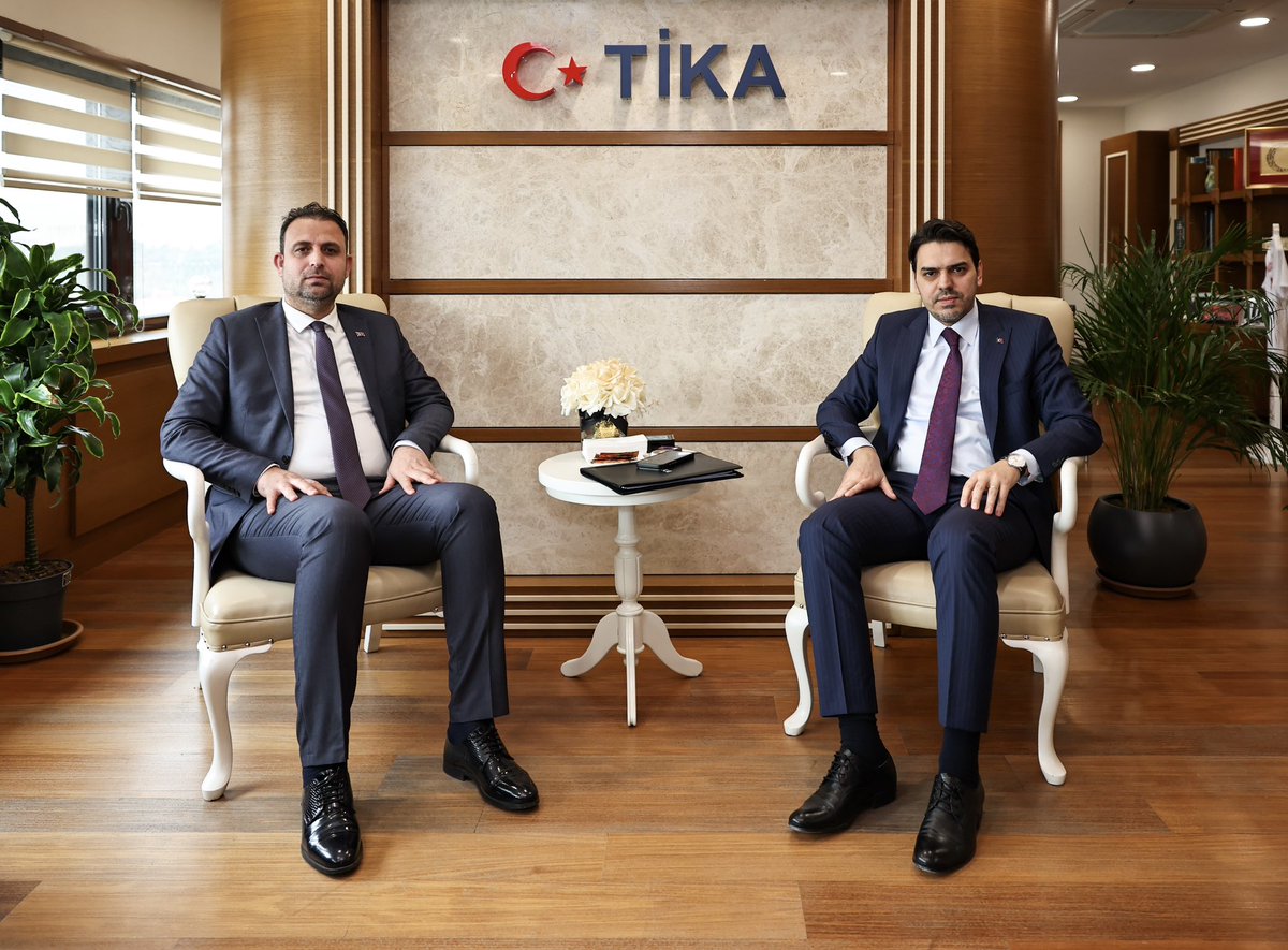 TarikSCevizci's tweet photo. في إطار زياراتنا إلى أنقرة، قمنا بزيارة رئيس وكالة تيكا السيد عبد الله إرين في مكتبه.

Ankara ziyaretlerimiz kapsamında, TİKA Başkanı Sn. @abdullah_eren’i makamında ziyaret ettik. Nazik misafirperverliğinden dolayı Başkanımıza teşekkür ediyor, çalışmalarında başarılar diliyoruz. https://t.co/5hwEMoeAJN