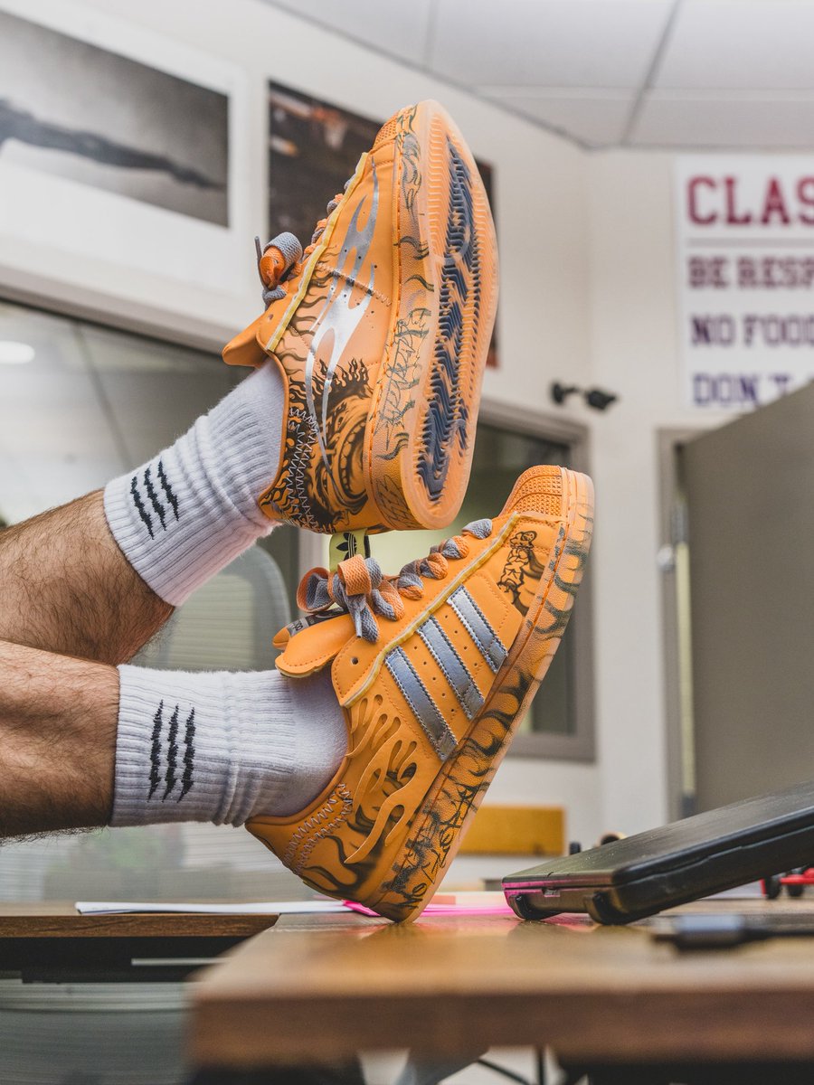 ad__sneaks 📸 tweet media